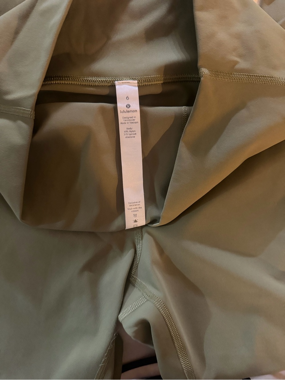 lululemon athletica Men’s Olive Jogger Pants